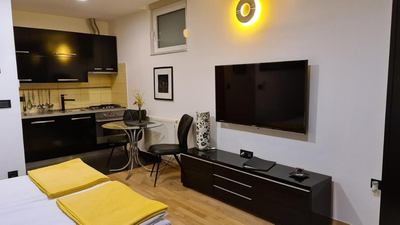 Sanja Apartment *