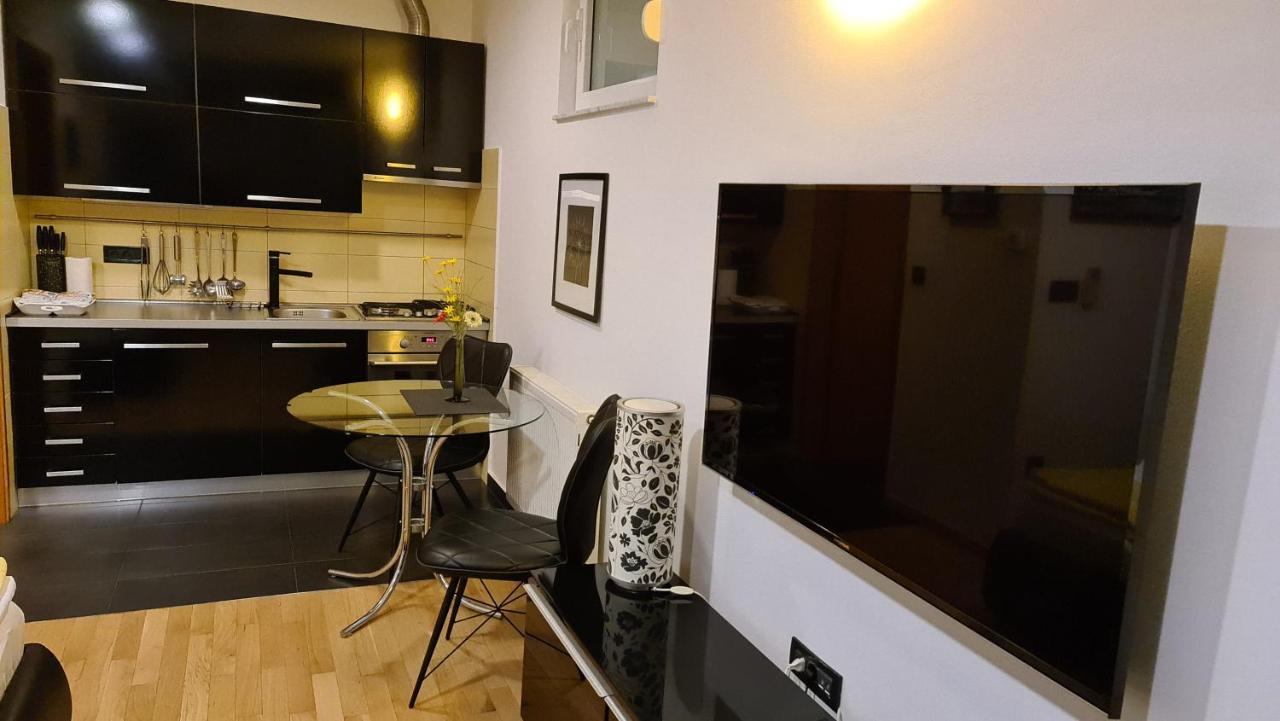 Sanja Apartment *