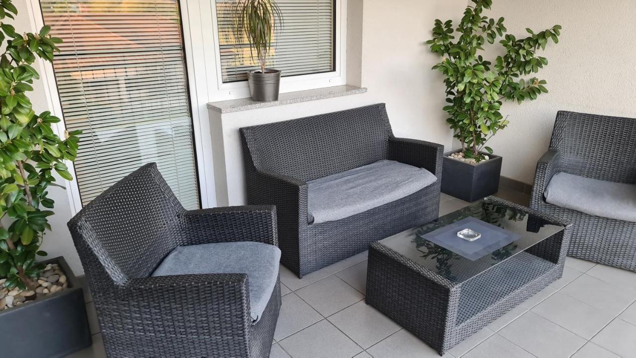 Apartment Sanja *